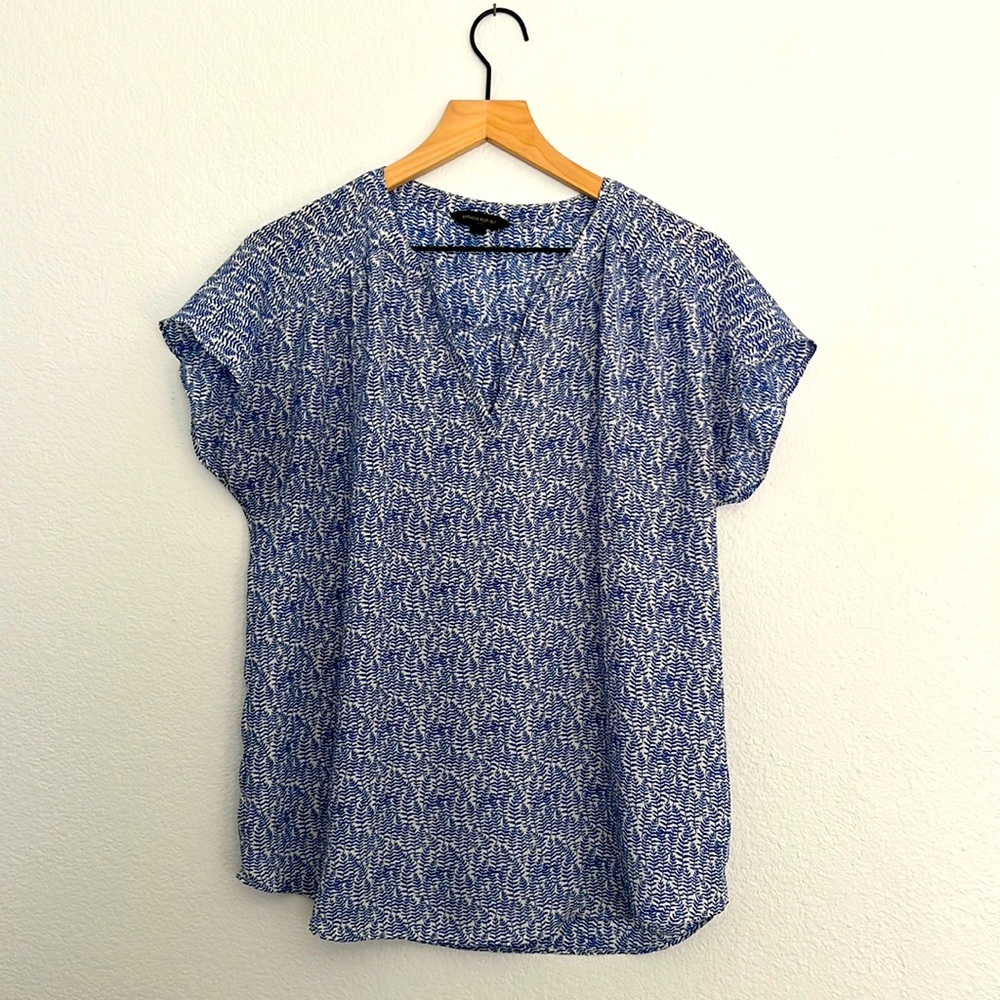 EUC, Banana Republic, Dolman Top, Size Medium, 100% Polyester